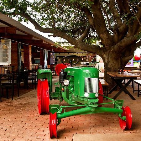 Casa Forno Country Hotel Otjiwarongo Luaran gambar