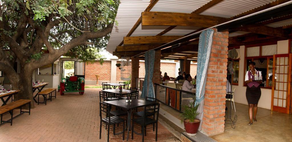 Casa Forno Country Hotel Otjiwarongo Luaran gambar