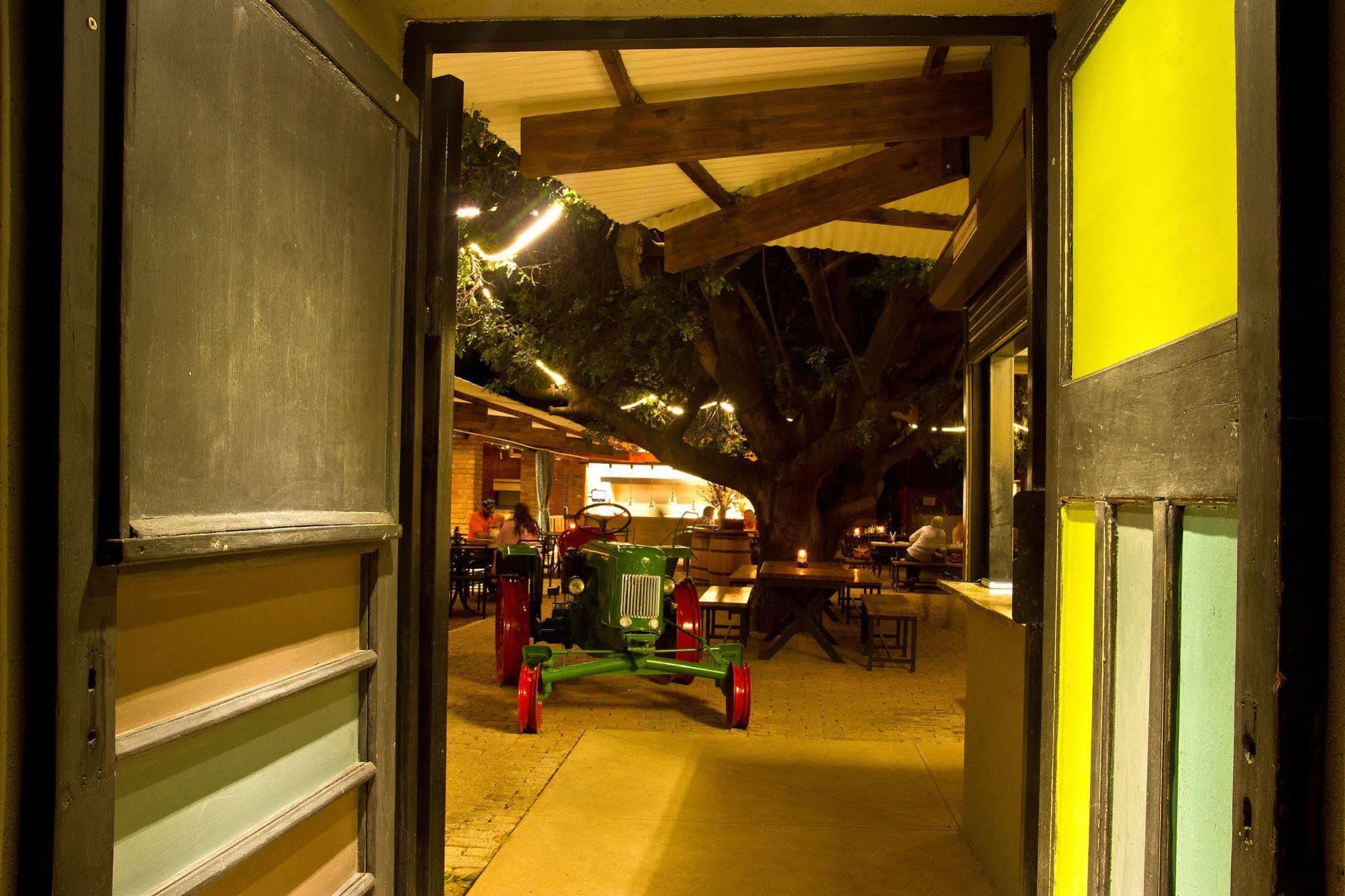 Casa Forno Country Hotel Otjiwarongo Luaran gambar