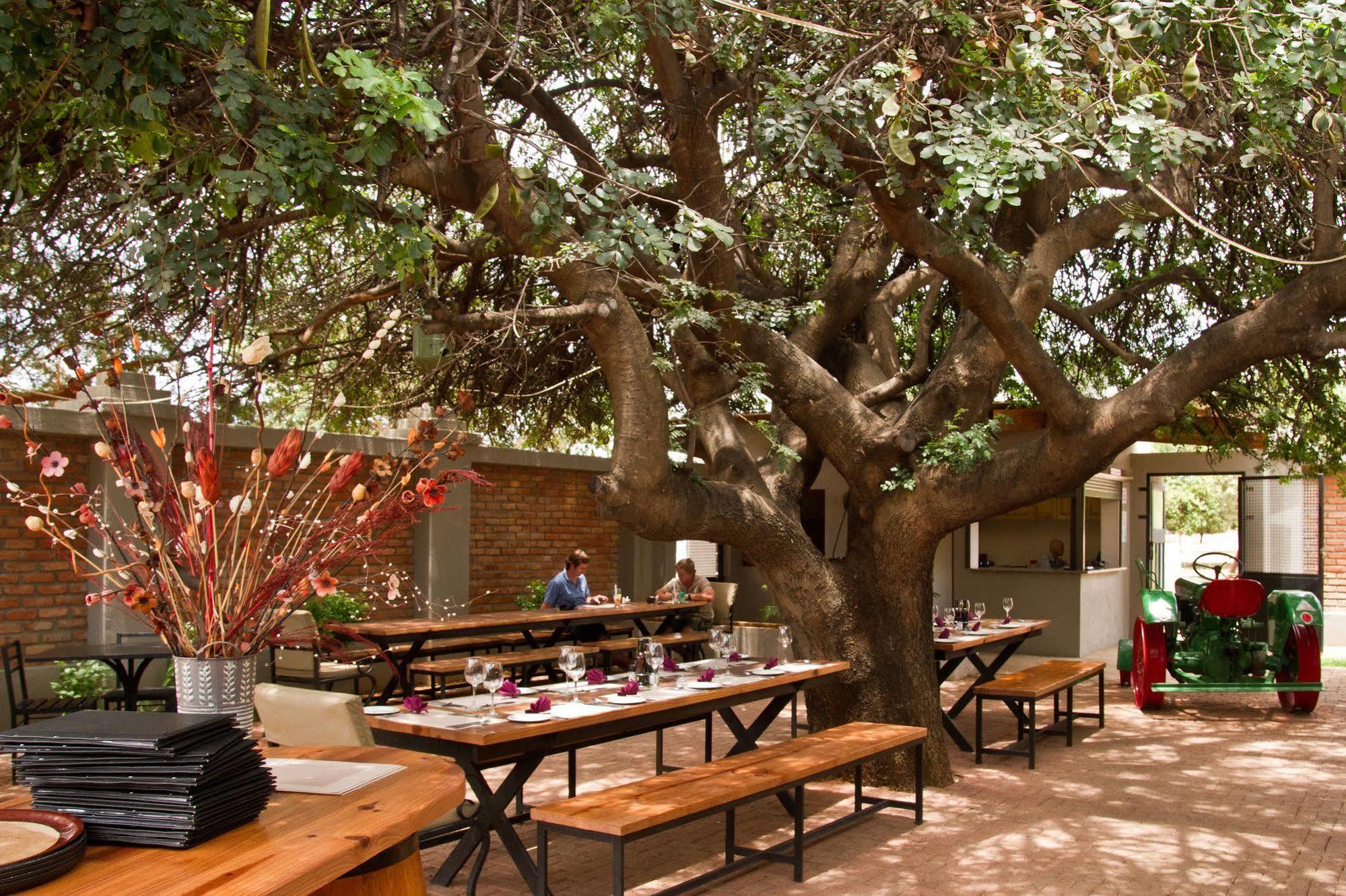 Casa Forno Country Hotel Otjiwarongo Luaran gambar